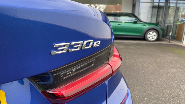 BMW 3 Series 330e M Sport 4dr Step Auto Saloon